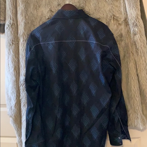 Robert Graham Shirt - Picture 7 of 7